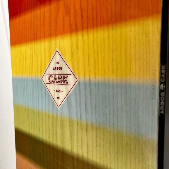 Arbor Cask Snowboard - Picture 4 of 8